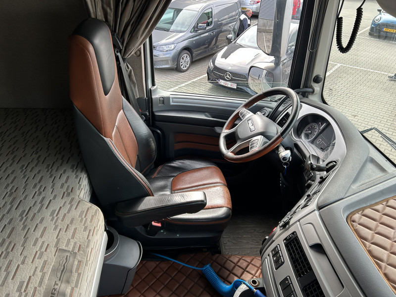 DAF XF 440 FAN SSC / Hiab Hook 21 Ton / 557 dkm / 9 Ton Front Axle - Hook lift truck, Crane truck: picture 4 DAF XF 440 FAN SSC / Hiab Hook 21 Ton / 557 dkm / 9 Ton Front Axle - Hook lift truck, Crane truck: picture 4