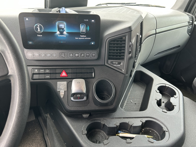 Mercedes-Benz Actros 2124 / Carrier Supra 850 -30 gr / Koeler / Laadklep / APK 03-26 - Refrigerator truck: picture 5 Mercedes-Benz Actros 2124 / Carrier Supra 850 -30 gr / Koeler / Laadklep / APK 03-26 - Refrigerator truck: picture 5