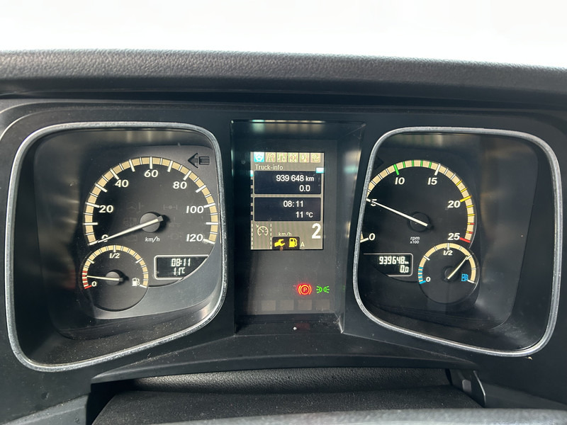 Mercedes-Benz Actros 1842 StreamSpace / 939 dkm / 2 Tanks / NL Truck - Tractor unit: picture 4 Mercedes-Benz Actros 1842 StreamSpace / 939 dkm / 2 Tanks / NL Truck - Tractor unit: picture 4