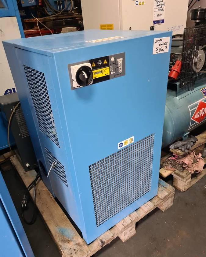Osuszacz ziębniczy OMEGA  9,5 m3 - Air compressor: picture 2 Osuszacz ziębniczy OMEGA  9,5 m3 - Air compressor: picture 2