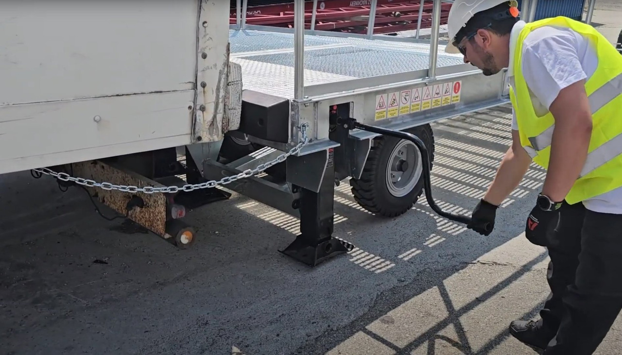 New Loading ramp Large Mobile dock ramp, uncouplable AZ RAMP - KING VERSION, BIG FOOT L20 T-INOX: picture 12 New Loading ramp Large Mobile dock ramp, uncouplable AZ RAMP - KING VERSION, BIG FOOT L20 T-INOX: picture 12