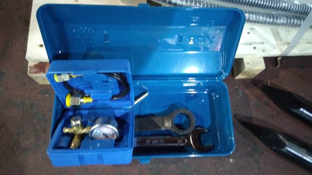 Essential EB20 - Hydraulic hammer for Construction machinery: picture 2 Essential EB20 - Hydraulic hammer for Construction machinery: picture 2