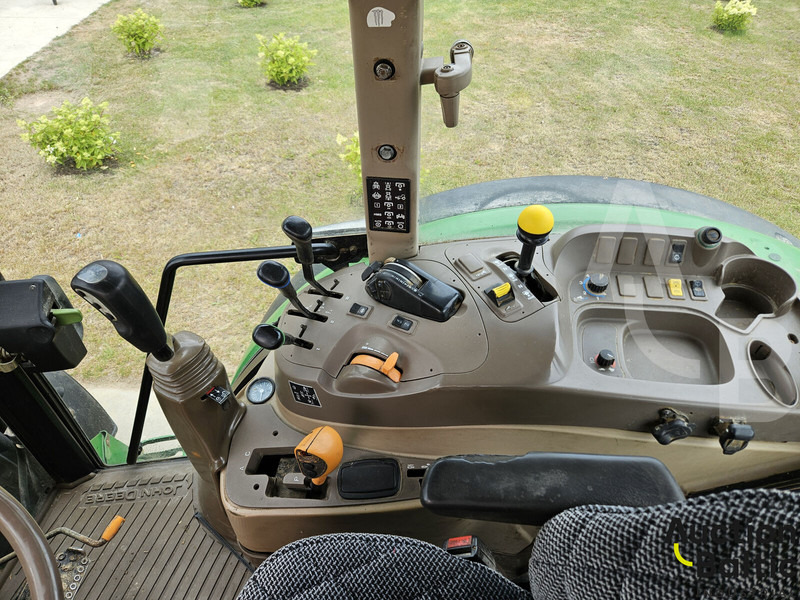 Farm tractor John Deere 5100 R: picture 10