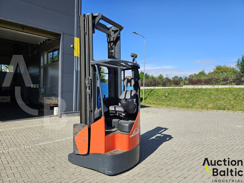 Linde R14X-03 - Order picker: picture 4 Linde R14X-03 - Order picker: picture 4