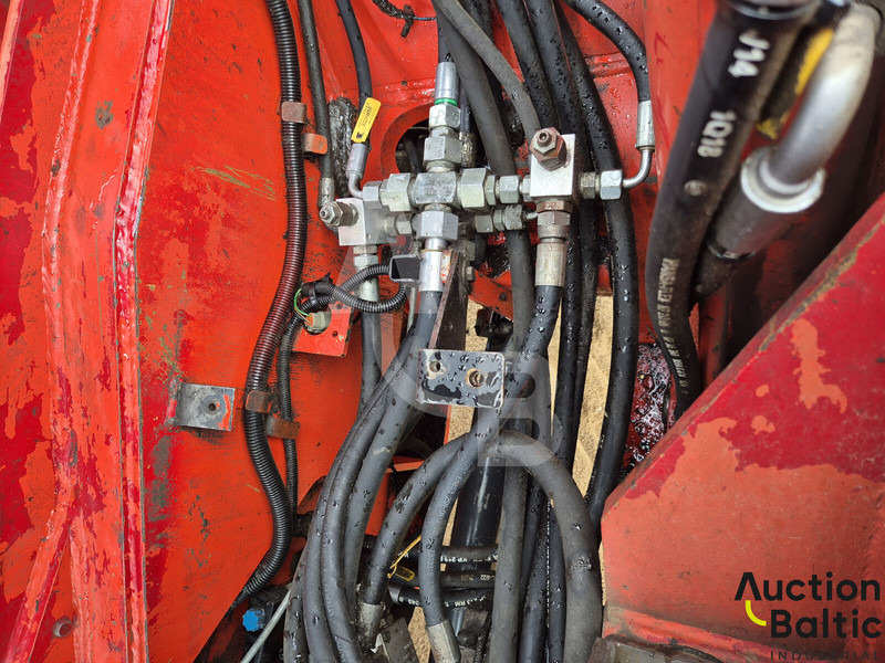 Telescopic handler Manitou MT 1740: picture 11