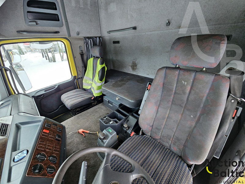 Mercedes-Benz 1831 - Tipper: picture 5 Mercedes-Benz 1831 - Tipper: picture 5