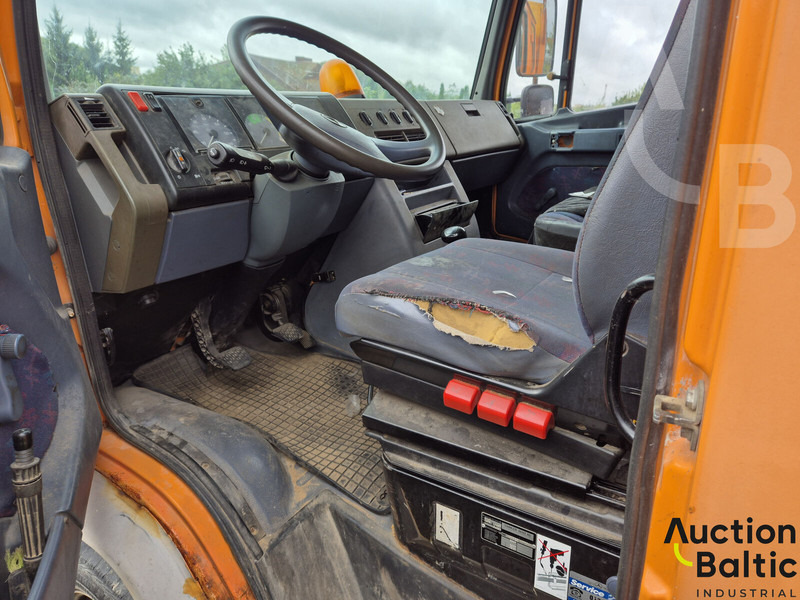 Mercedes-Benz 614 D - Curtainsider truck: picture 5 Mercedes-Benz 614 D - Curtainsider truck: picture 5