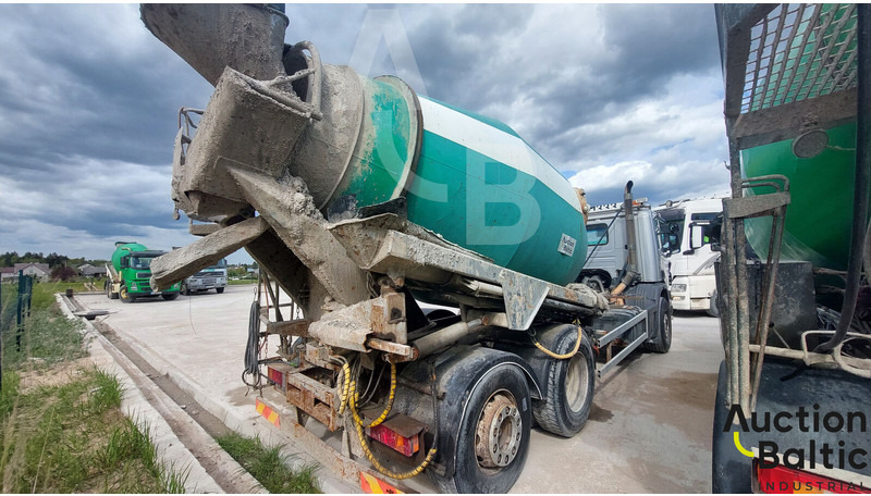 Scania P 94 GB - Concrete mixer truck: picture 3 Scania P 94 GB - Concrete mixer truck: picture 3