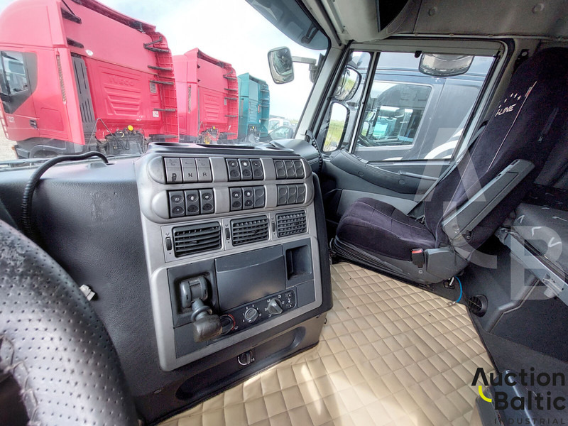 Tractor unit Iveco Stralis 420: picture 8