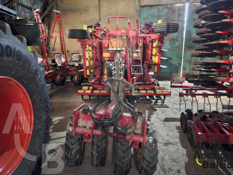 Vaderstad RapidA600S - Combine seed drill: picture 1 Vaderstad RapidA600S - Combine seed drill: picture 1