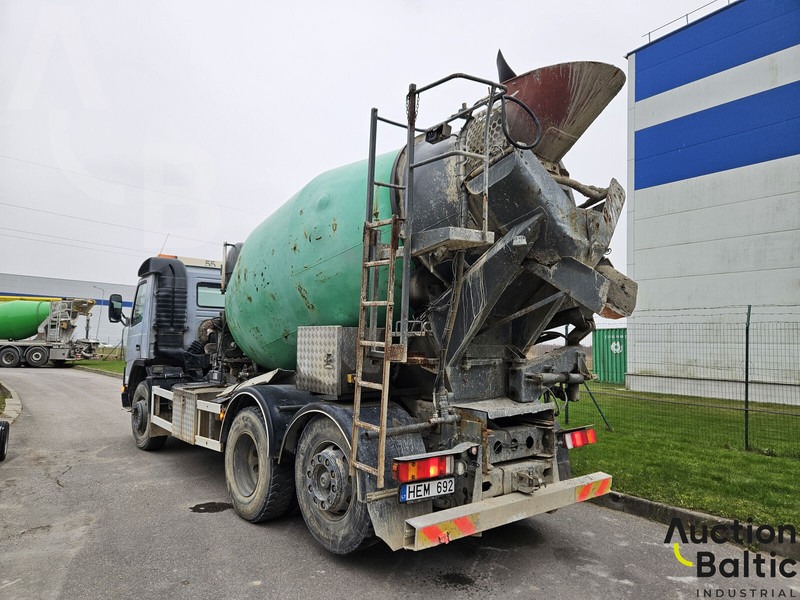 Volvo FM12 - Concrete mixer truck: picture 3 Volvo FM12 - Concrete mixer truck: picture 3