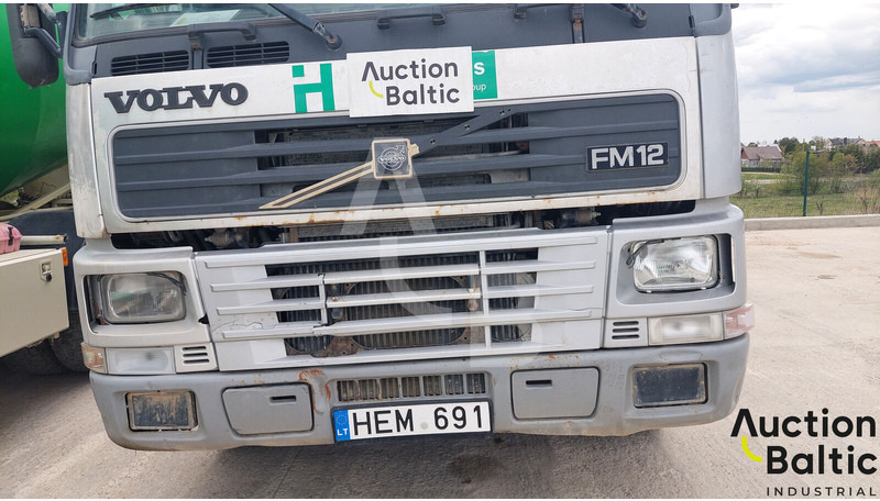 Concrete mixer truck Volvo FM12: picture 9