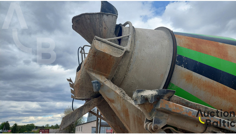 Concrete mixer truck Volvo FM12: picture 10