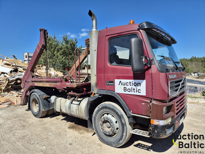 Volvo FM12 - Skip loader truck: picture 2 Volvo FM12 - Skip loader truck: picture 2