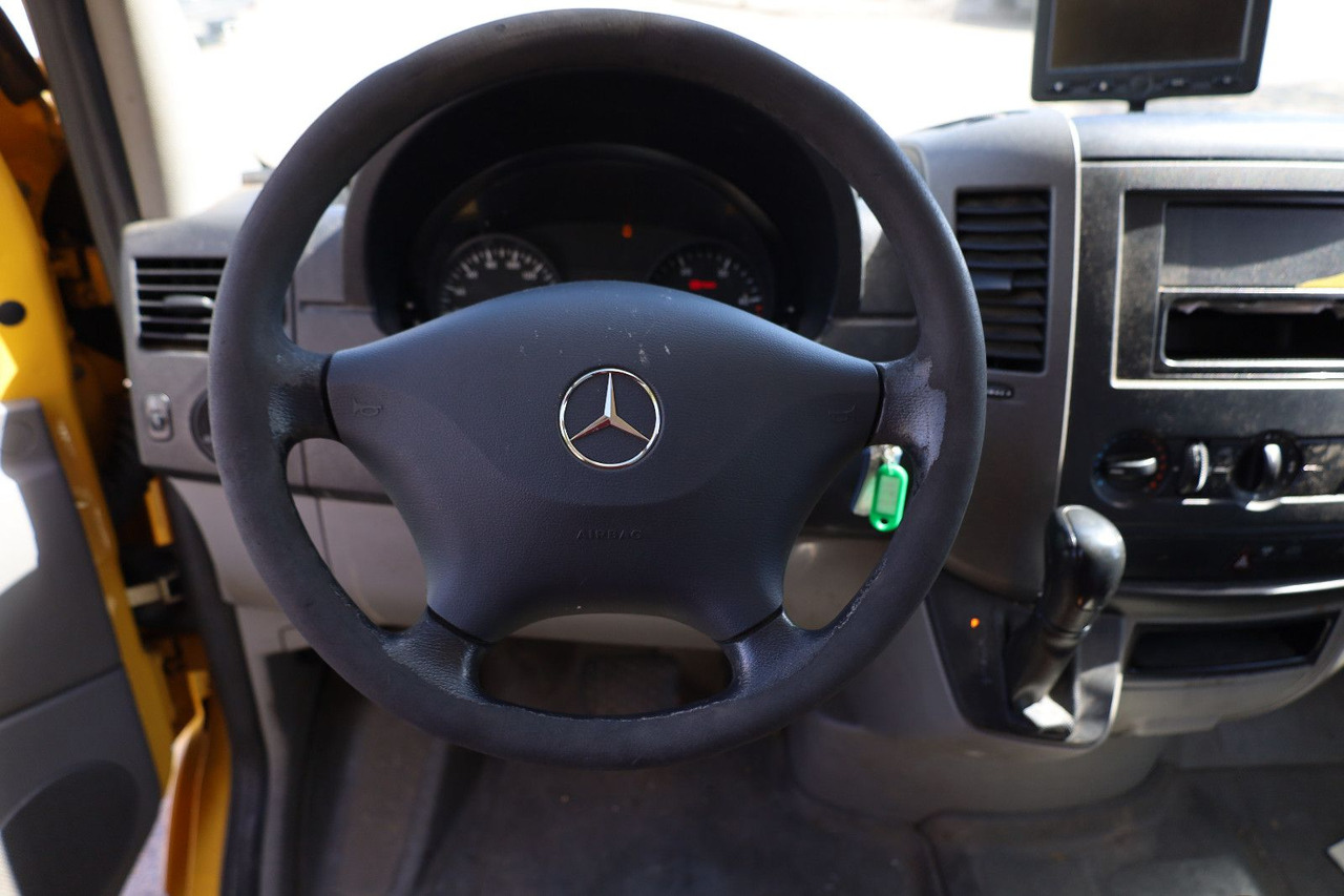 Mercedes-Benz Sprinter II Pritsche/ Koffer/Regalsystem - Box van: picture 5 Mercedes-Benz Sprinter II Pritsche/ Koffer/Regalsystem - Box van: picture 5