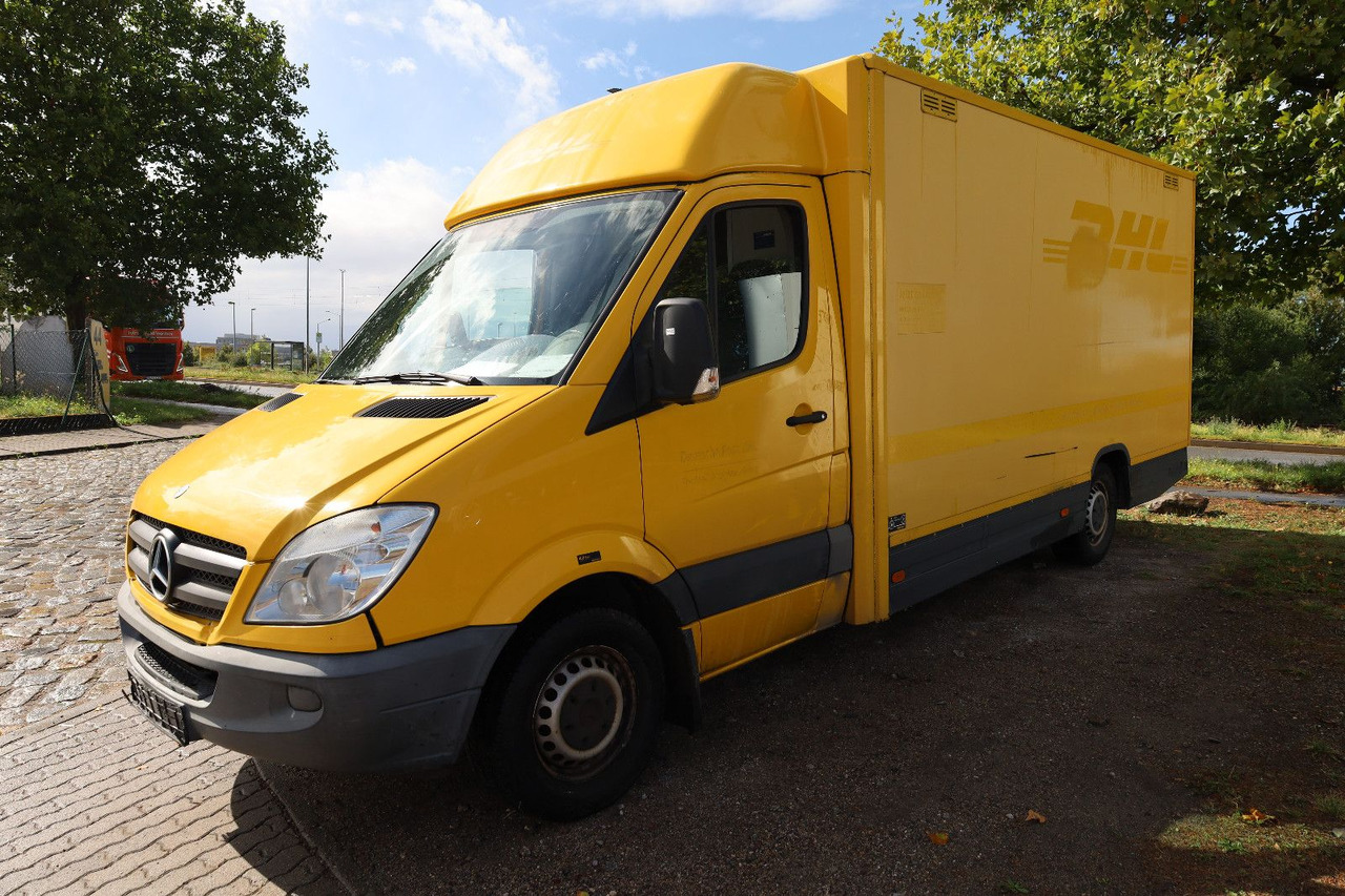 Mercedes-Benz Sprinter II Pritsche/ Koffer/Regalsystem - Box van: picture 1 Mercedes-Benz Sprinter II Pritsche/ Koffer/Regalsystem - Box van: picture 1