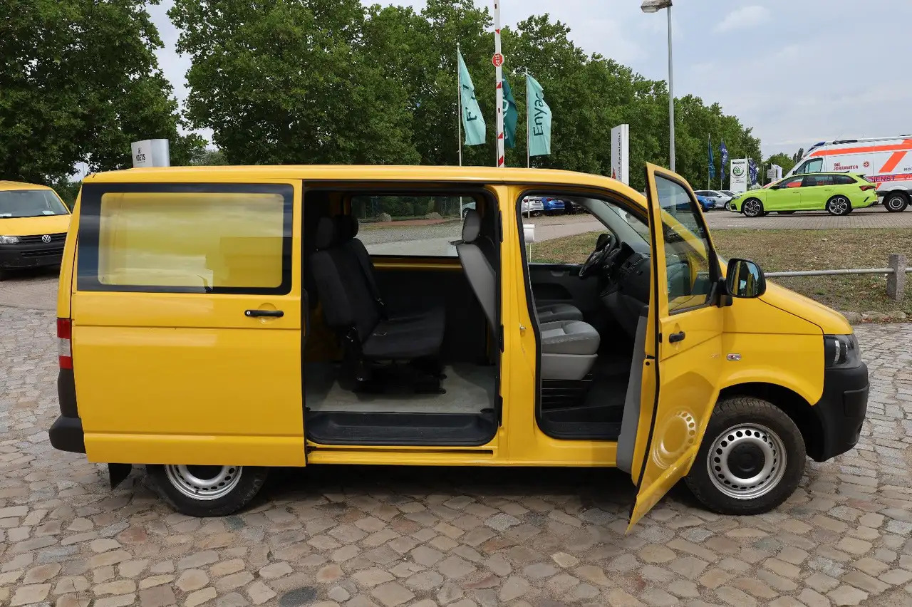 Volkswagen T5 Transporter Kasten-Kombi 2.0 TDI/EU5/5-Sitze - Car: picture 2 Volkswagen T5 Transporter Kasten-Kombi 2.0 TDI/EU5/5-Sitze - Car: picture 2