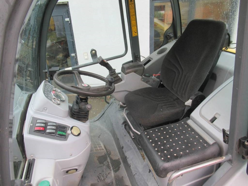 Wheel loader Kramer 480: picture 11