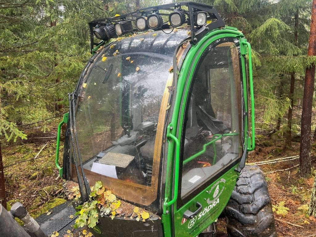 John Deere 1170 E - Forestry harvester: picture 4 John Deere 1170 E - Forestry harvester: picture 4