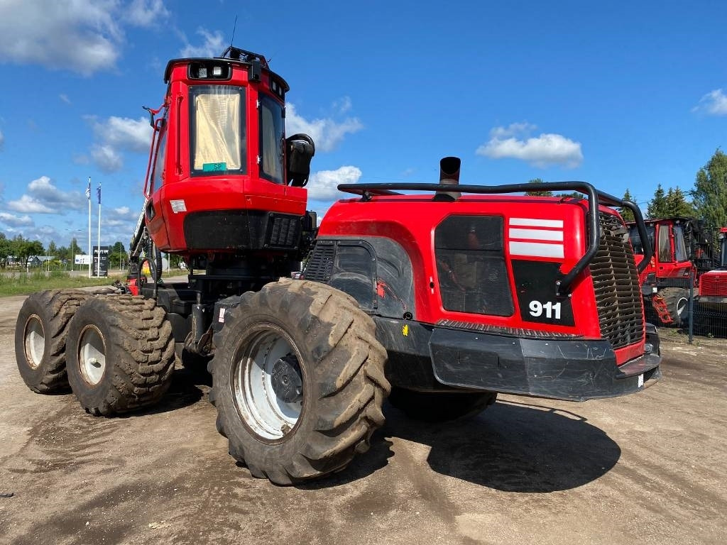 Komatsu 911  - Forestry harvester: picture 4 Komatsu 911  - Forestry harvester: picture 4