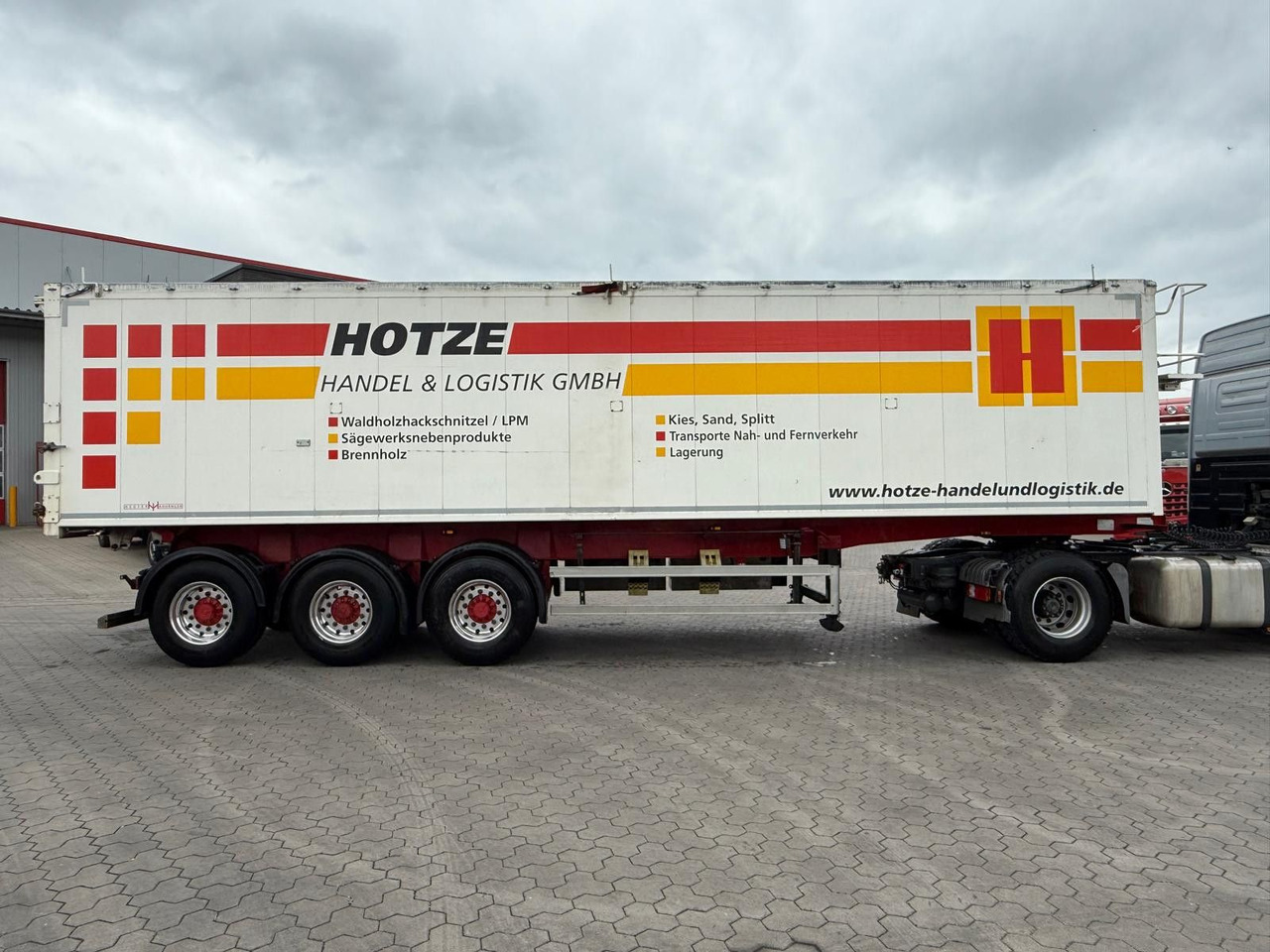 Heuser Kipper Unfall - Tipper semi-trailer: picture 1 Heuser Kipper Unfall - Tipper semi-trailer: picture 1