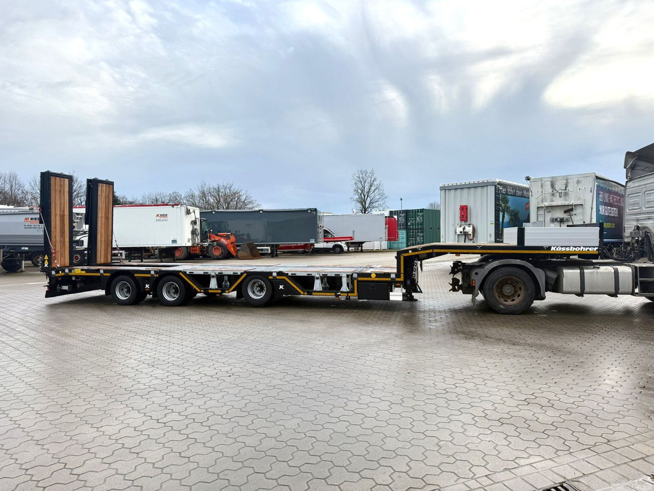 Kässbohrer SLAR3 Tele Tiefbett Radmulden metallisiert - Low loader semi-trailer: picture 5 Kässbohrer SLAR3 Tele Tiefbett Radmulden metallisiert - Low loader semi-trailer: picture 5