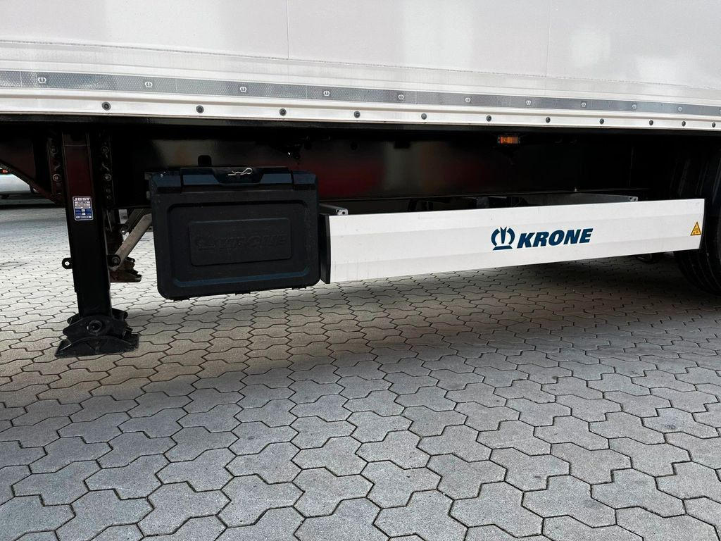 Krone Koffer mit Ladebordwand 2.000 kg Top Klappe - Closed box semi-trailer: picture 5 Krone Koffer mit Ladebordwand 2.000 kg Top Klappe - Closed box semi-trailer: picture 5
