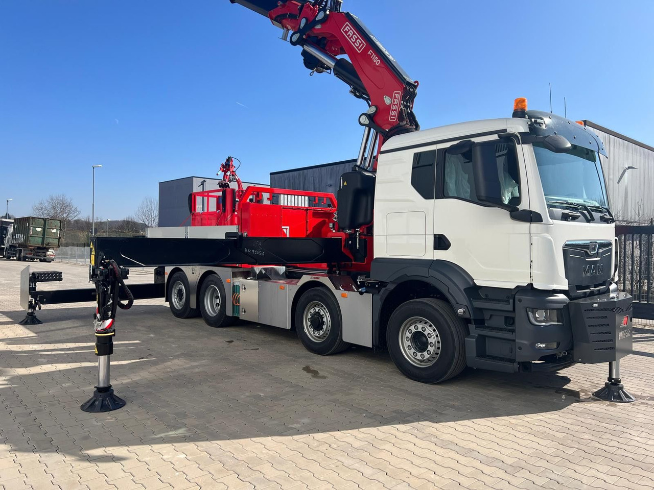 MAN 8x4 mit F1150RA.2.28 L616 Winde - Crane truck: picture 2 MAN 8x4 mit F1150RA.2.28 L616 Winde - Crane truck: picture 2