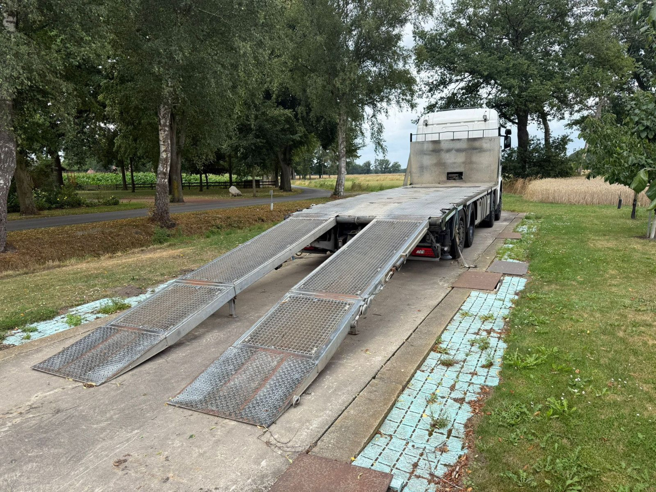 Scania G450 Baumaschinentransporter mit Rampen - Dropside/ Flatbed truck: picture 4 Scania G450 Baumaschinentransporter mit Rampen - Dropside/ Flatbed truck: picture 4