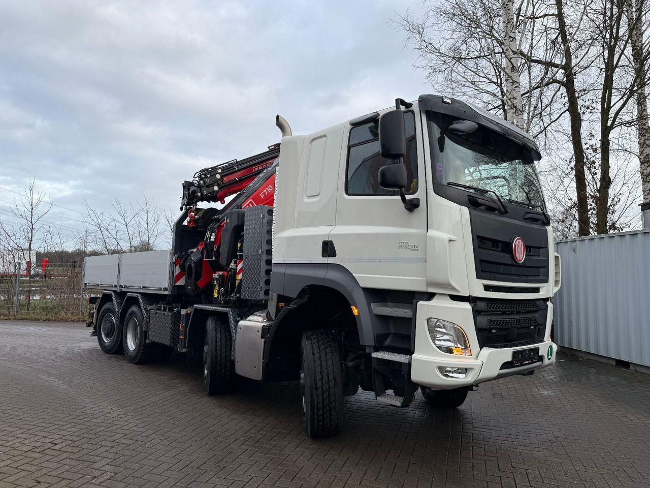Tatra 41.500 8x8 Phoenix Fassi F710 Kran - Dropside/ Flatbed truck, Crane truck: picture 1 Tatra 41.500 8x8 Phoenix Fassi F710 Kran - Dropside/ Flatbed truck, Crane truck: picture 1