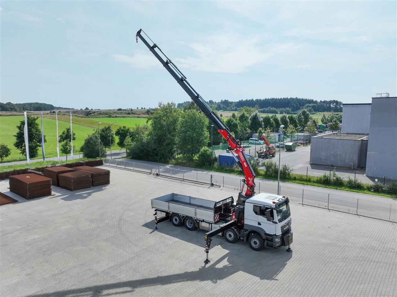 Truck, Crane truck MAN 35.470 8x2 Kran F710 RA2.26: picture 6