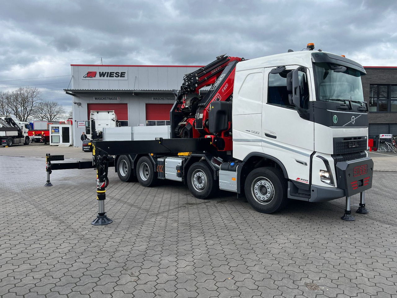Volvo FH 500 8x4 Kran F820 RA2.27 Jib & Winde Sofort - Dropside/ Flatbed truck, Crane truck: picture 4 Volvo FH 500 8x4 Kran F820 RA2.27 Jib & Winde Sofort - Dropside/ Flatbed truck, Crane truck: picture 4