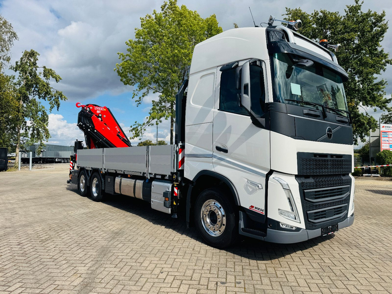 Volvo FH 540 6x2 Container Fassi F545 Heck - Crane truck: picture 2 Volvo FH 540 6x2 Container Fassi F545 Heck - Crane truck: picture 2
