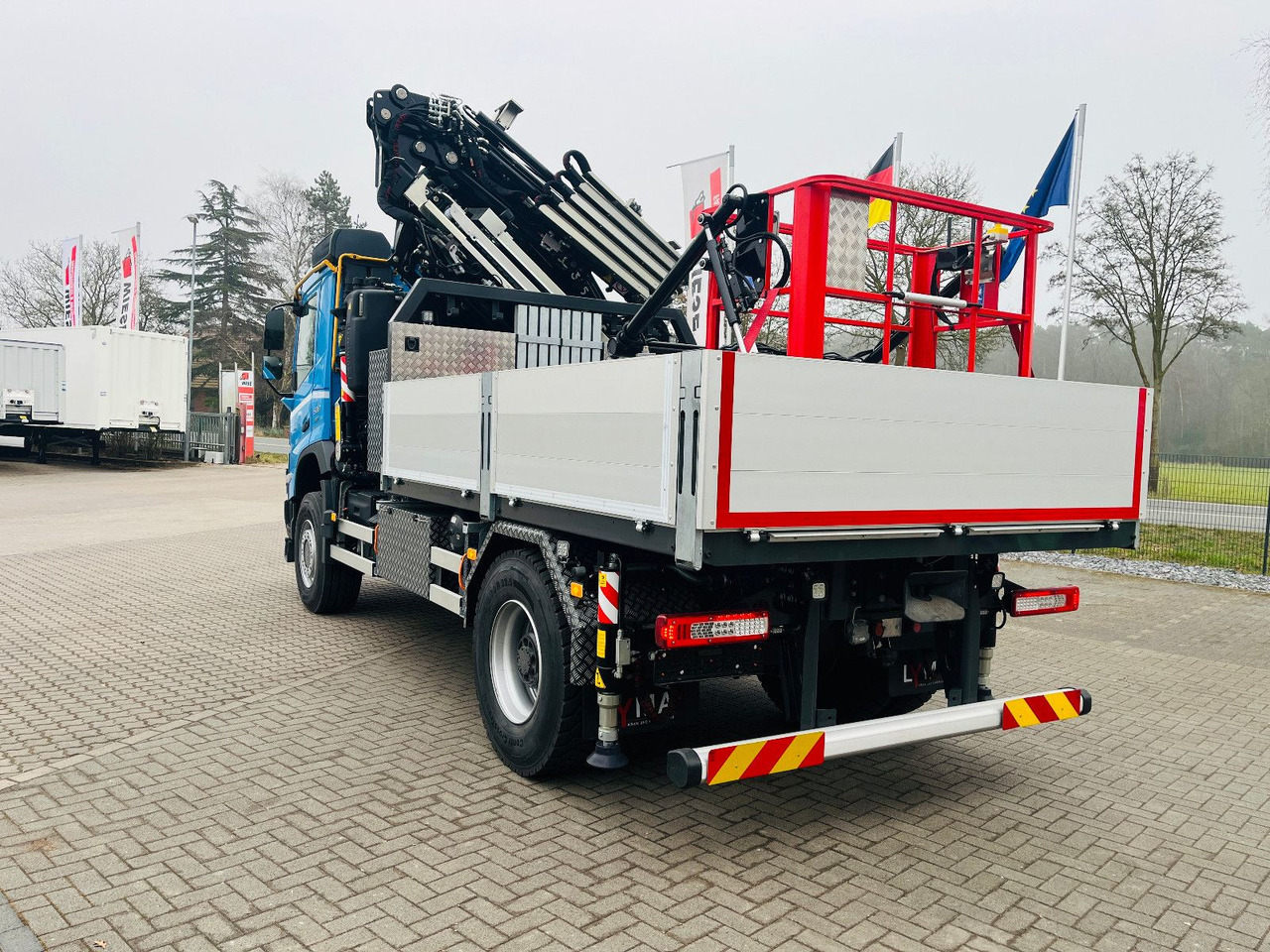 Volvo FMX 500 inkl. F345RB.2.24 & L324 +V20 & Korb - Crane truck: picture 4 Volvo FMX 500 inkl. F345RB.2.24 & L324 +V20 & Korb - Crane truck: picture 4