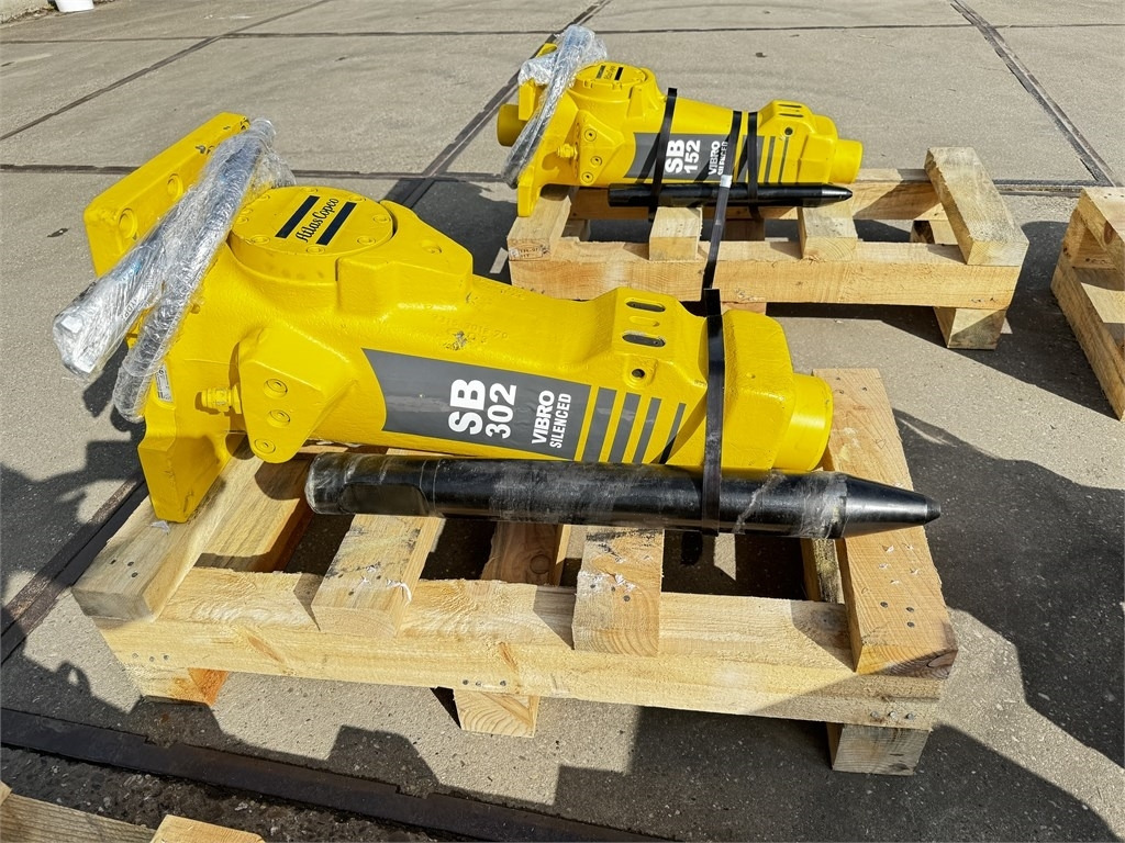 Atlas Copco SB 302 Epiroc SB302 - Hydraulic hammer for Construction machinery: picture 1 Atlas Copco SB 302 Epiroc SB302 - Hydraulic hammer for Construction machinery: picture 1