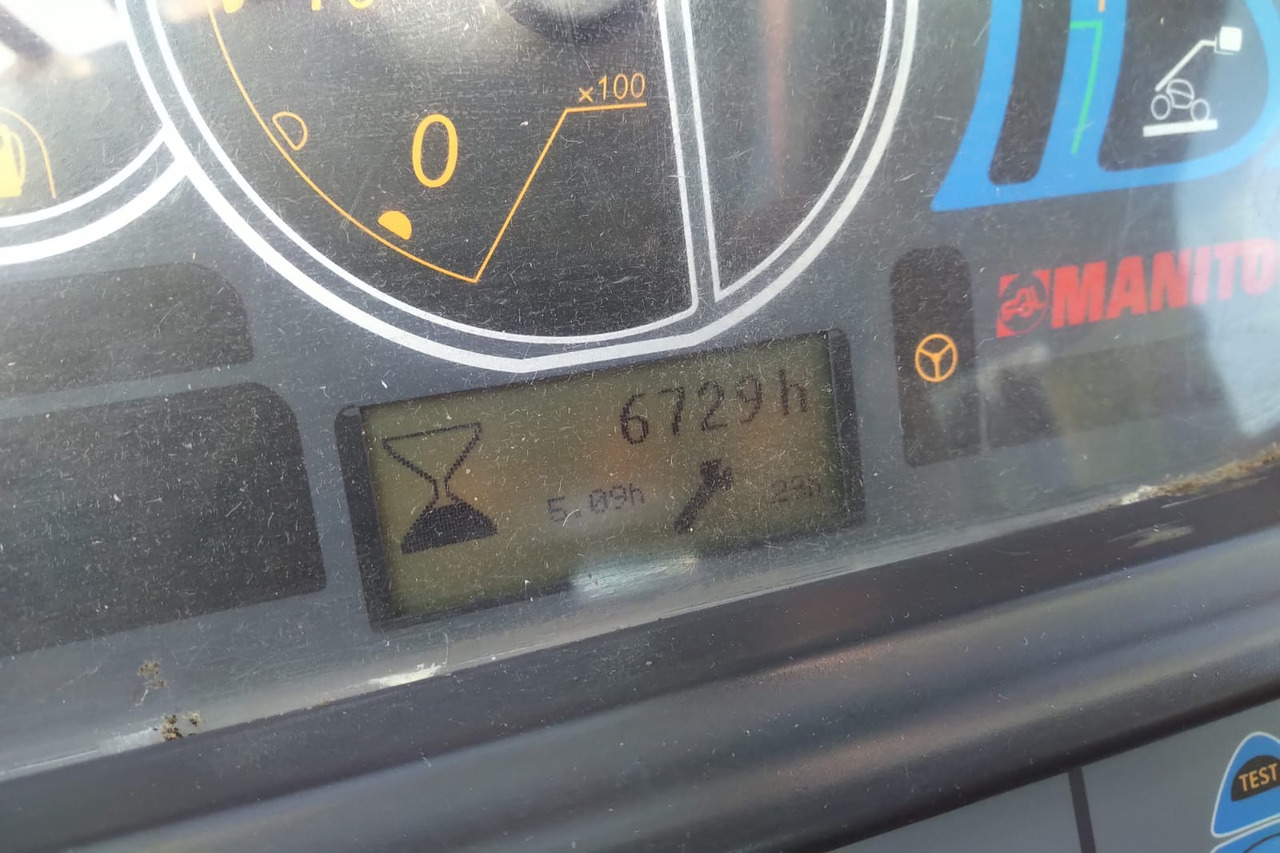 MANITOU MLT 840 137 - Telescopic handler: picture 4 MANITOU MLT 840 137 - Telescopic handler: picture 4