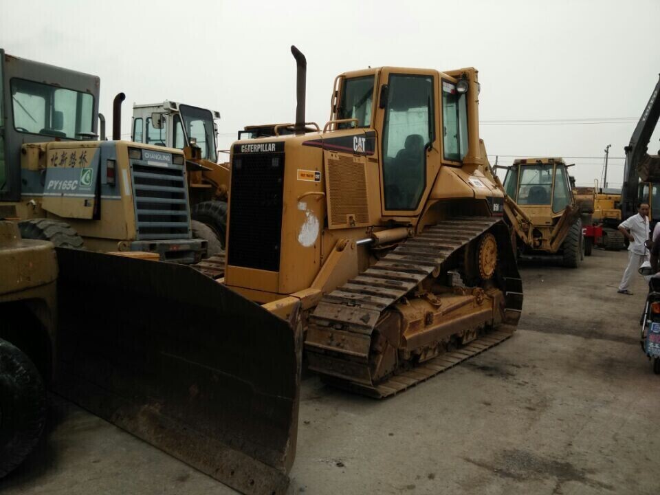 CATERPILLAR D5N - Bulldozer: picture 1 CATERPILLAR D5N - Bulldozer: picture 1