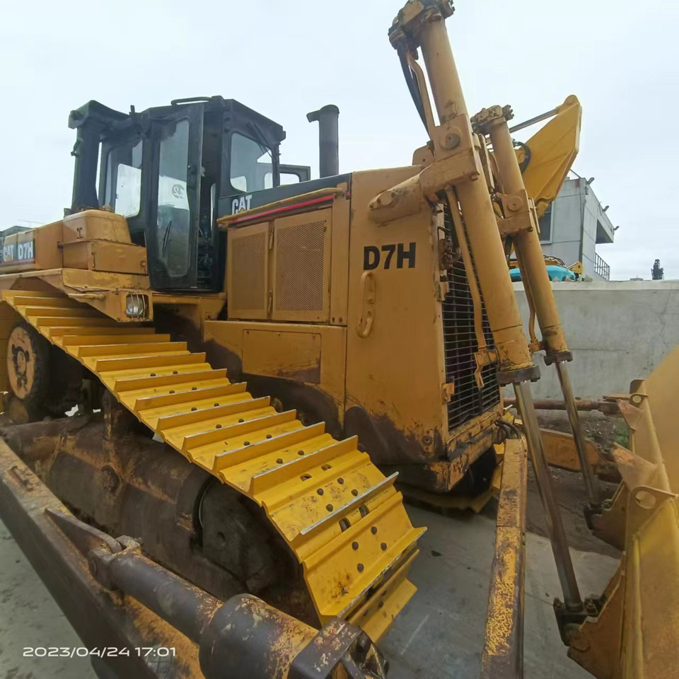 CATERPILLAR D7H - Bulldozer: picture 4 CATERPILLAR D7H - Bulldozer: picture 4