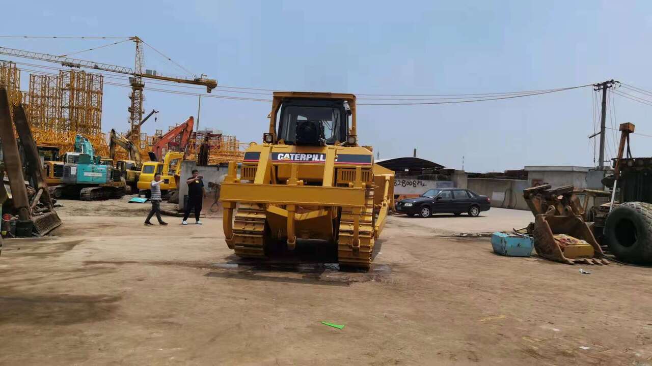 CATERPILLAR D7R - Bulldozer: picture 3 CATERPILLAR D7R - Bulldozer: picture 3