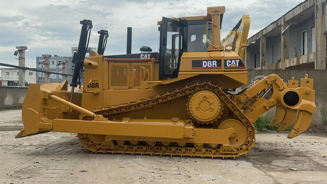 CATERPILLAR D8R - Bulldozer: picture 1 CATERPILLAR D8R - Bulldozer: picture 1