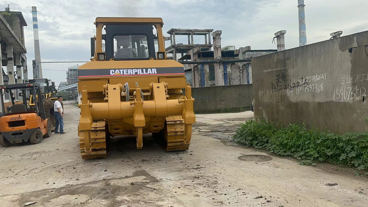 CATERPILLAR D8R - Bulldozer: picture 3 CATERPILLAR D8R - Bulldozer: picture 3