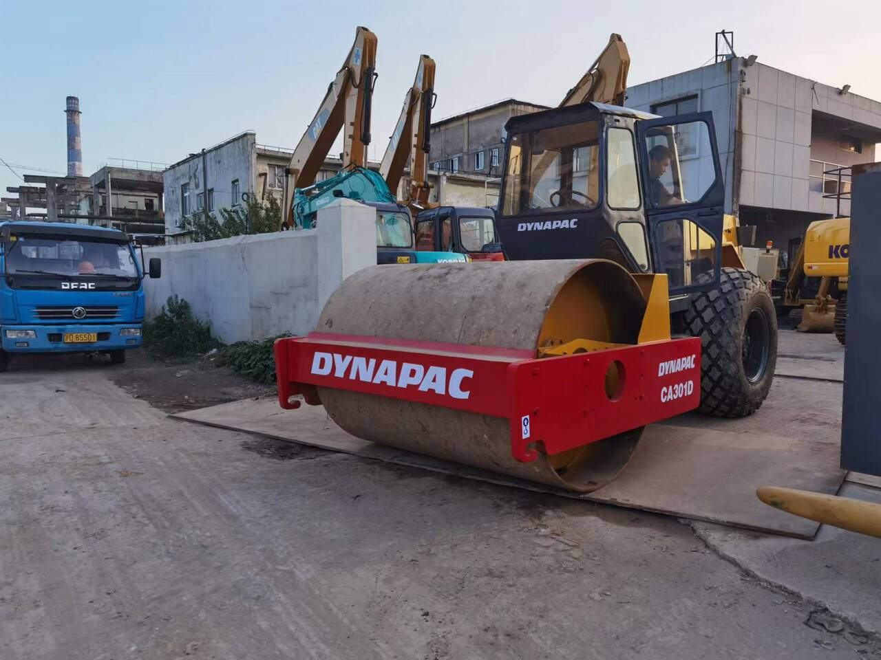 DYNAPAC CA301D-roller - Roller: picture 1 DYNAPAC CA301D-roller - Roller: picture 1
