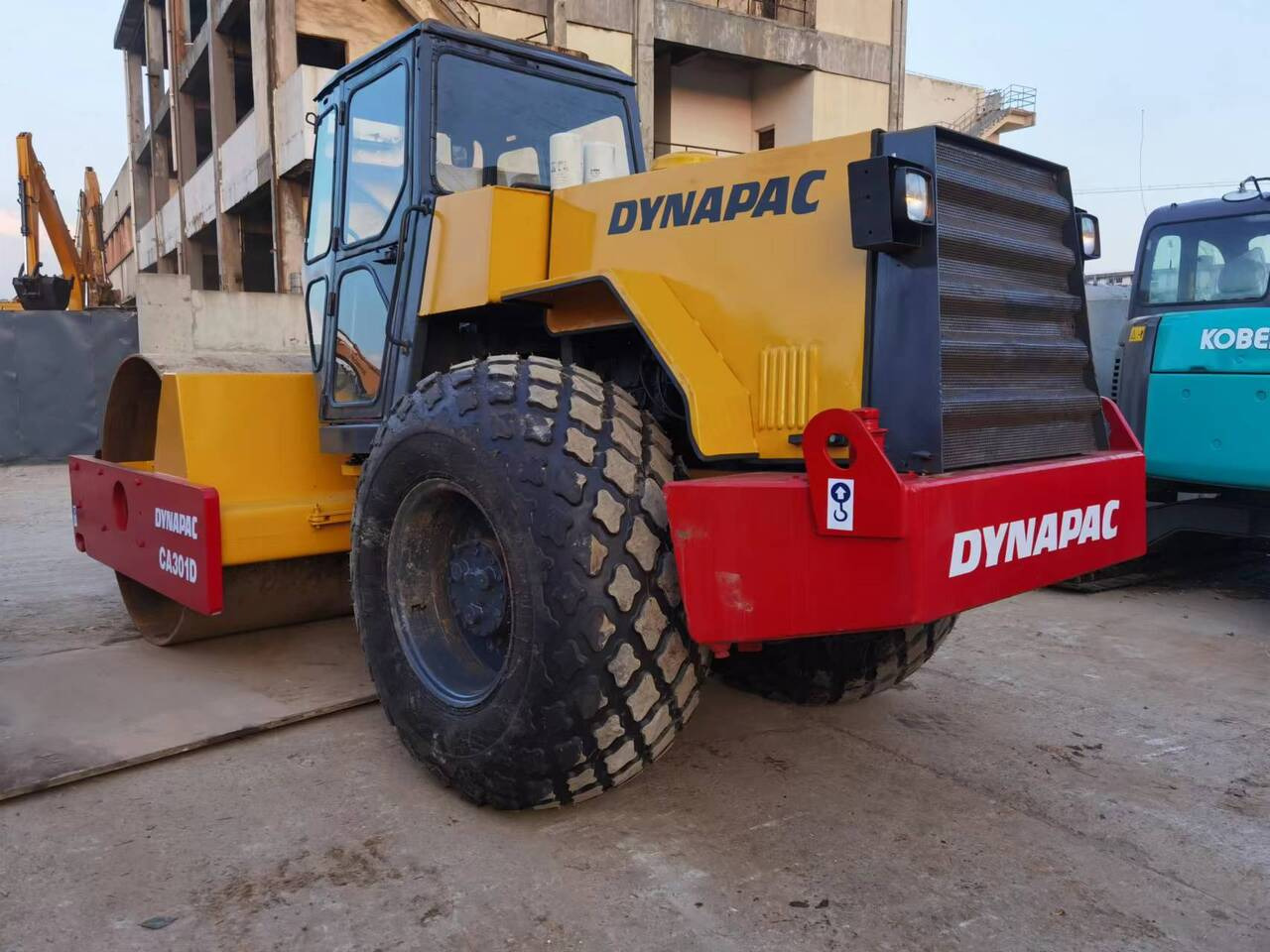 DYNAPAC CA301D-roller - Roller: picture 4 DYNAPAC CA301D-roller - Roller: picture 4