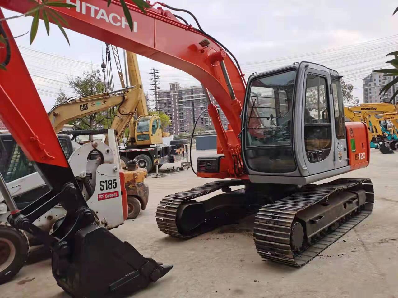 HITACHI EX120-5 - Crawler excavator: picture 3 HITACHI EX120-5 - Crawler excavator: picture 3
