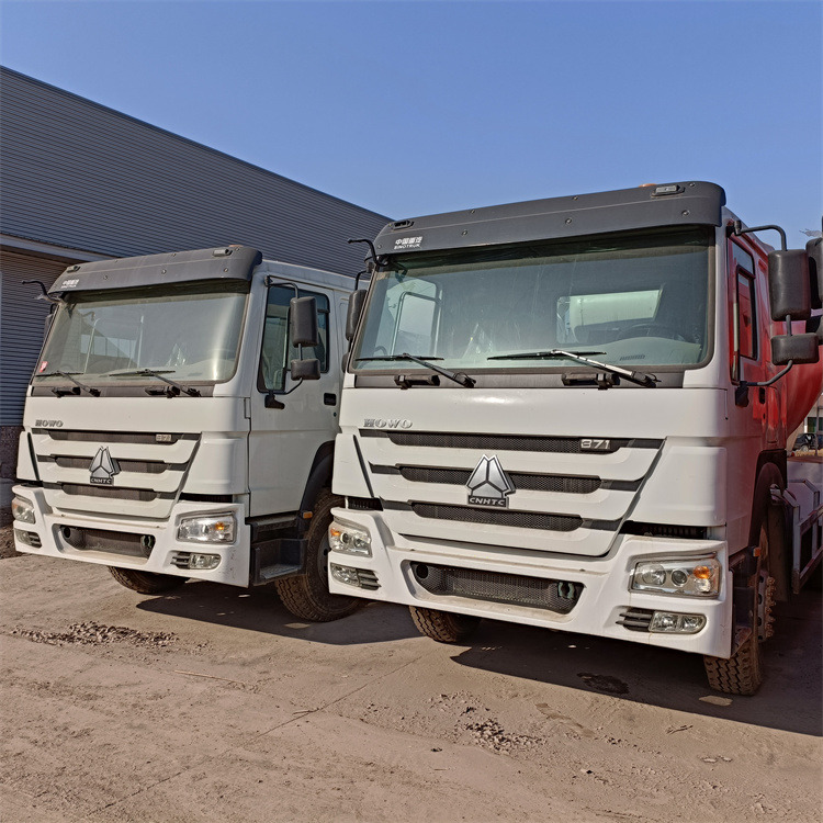 HOWO HOWO-white mixer pump truck - Mixer pump truck: picture 1 HOWO HOWO-white mixer pump truck - Mixer pump truck: picture 1