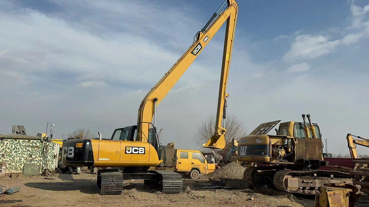 JCB JS220LC - Crawler excavator: picture 3 JCB JS220LC - Crawler excavator: picture 3