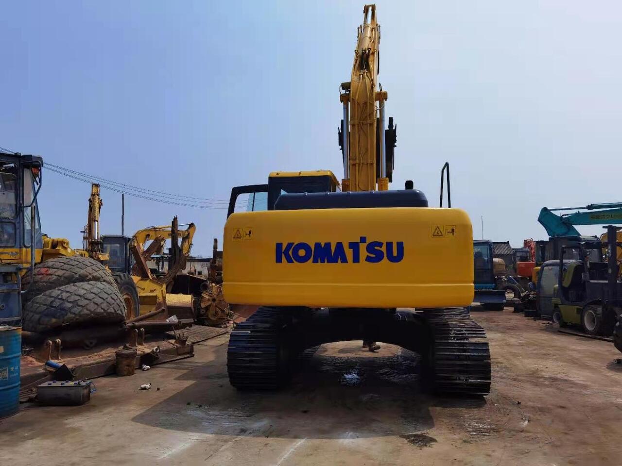 KOMATSU PC200 - Crawler excavator: picture 2 KOMATSU PC200 - Crawler excavator: picture 2