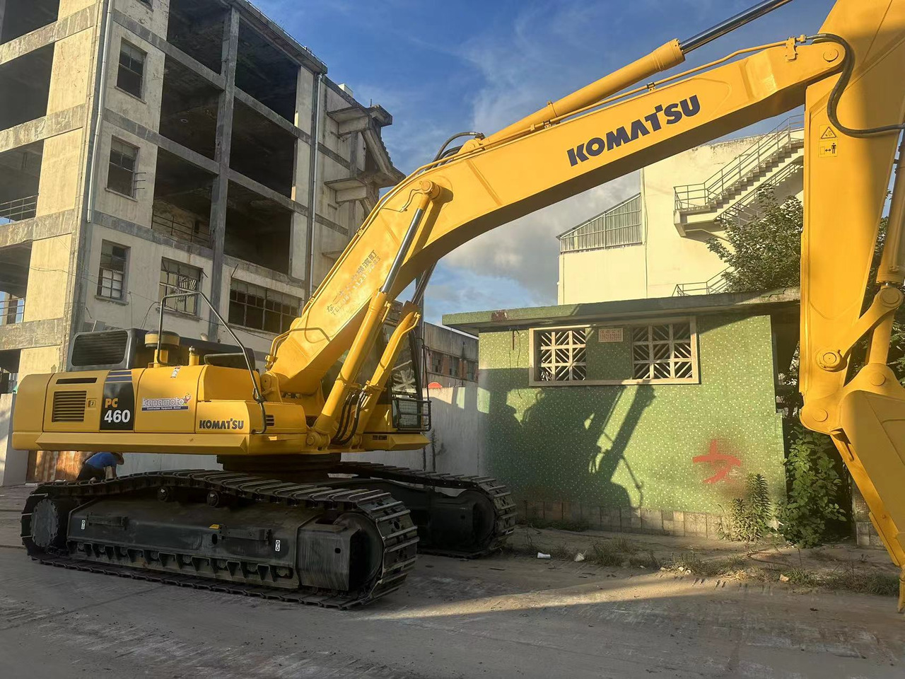 KOMATSU PC460LC-8 - Crawler excavator: picture 1 KOMATSU PC460LC-8 - Crawler excavator: picture 1
