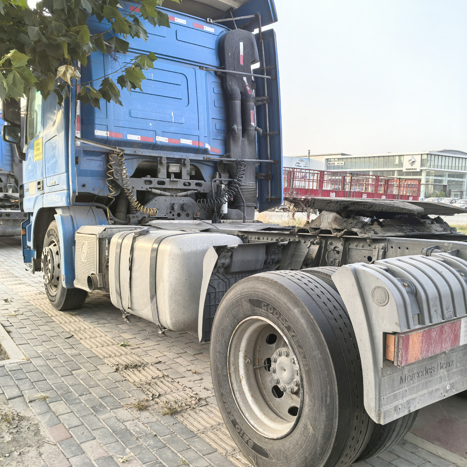 Mercedes-Benz 4x2-1841 - Tractor unit: picture 5 Mercedes-Benz 4x2-1841 - Tractor unit: picture 5