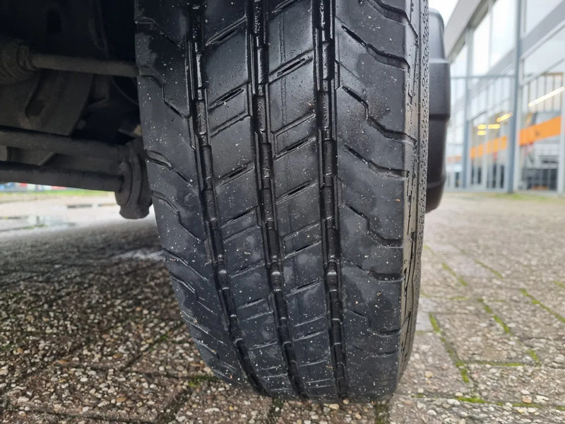 Panel van Iveco Daily 40C18 3.0 D L4H2 Maxi GVW 3500 KG Euro 6D: picture 12